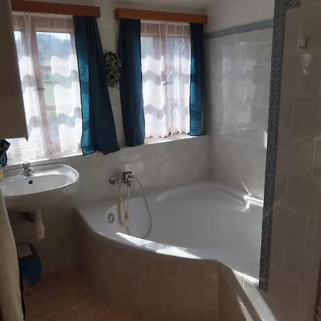 Roubenka Homestay Mricna